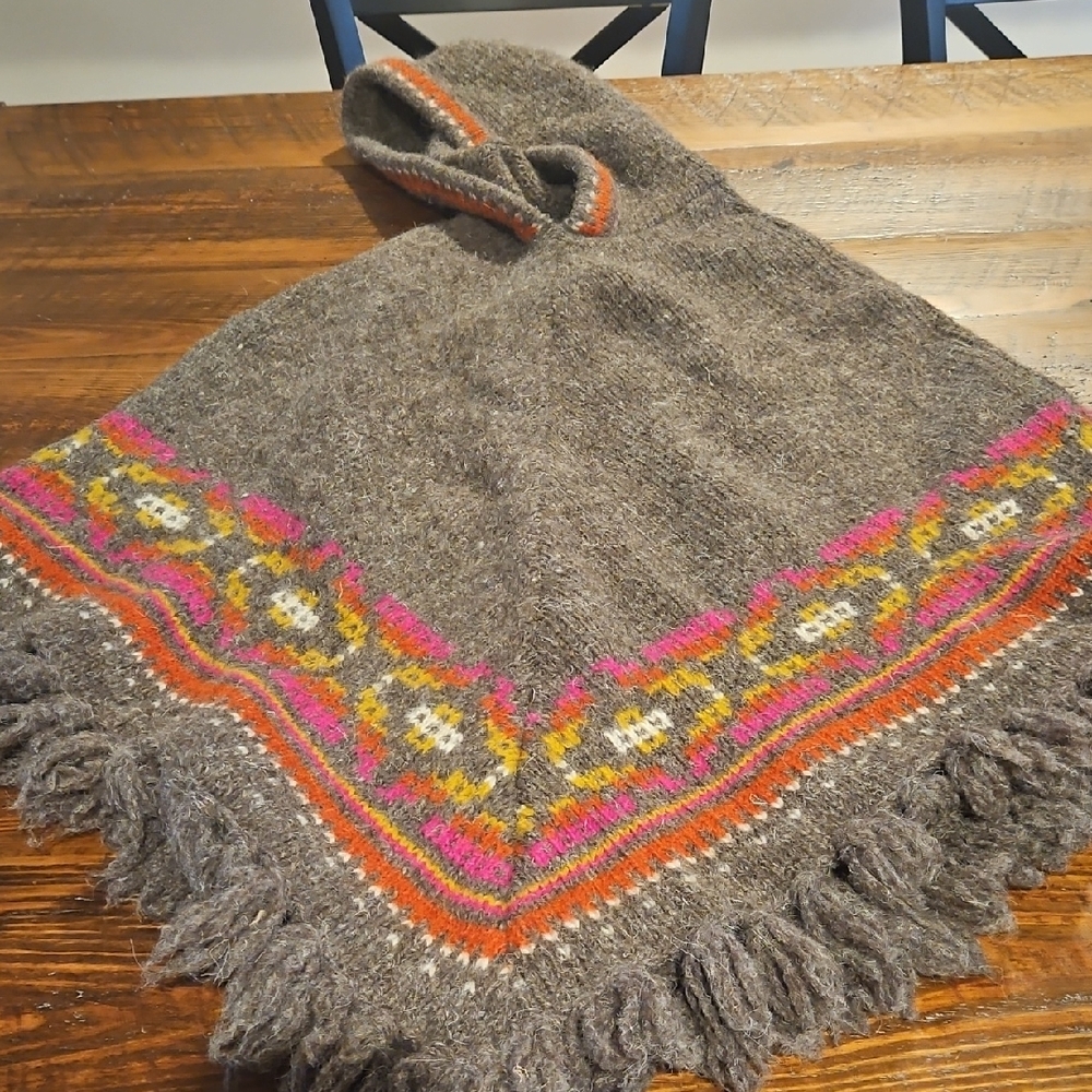 SHERPA ADVENTURE GEAR WOOL PONCHO